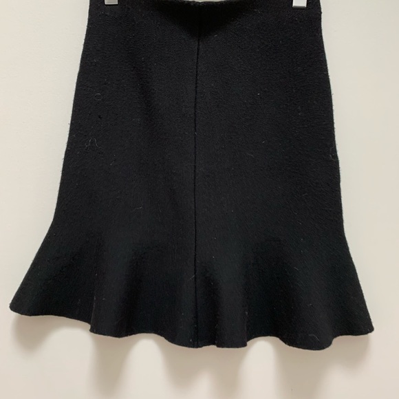 High waisted black tulip skirt. new. Size M. Zara - Picture 4 of 5